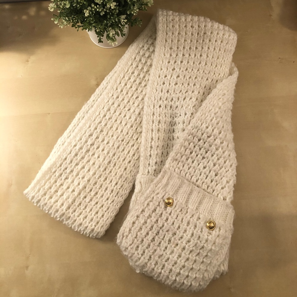 Michael Kors Knitted Cream Pocket Scarf